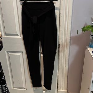 Windsor black tie waist